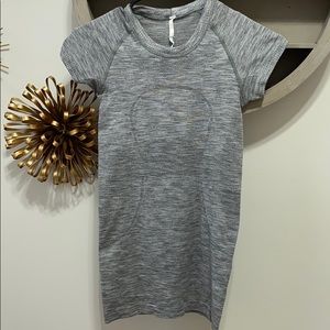 Tight gray lululemon shirt